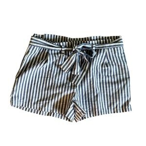Love Tree‎ Striped Paperbag shorts Size Medium Blue and White Belted